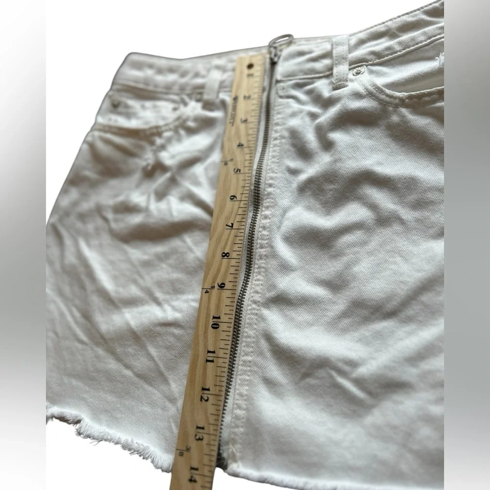 Free People Women's White Denim Mini‎ Skirt Size 26 Casual Pockets